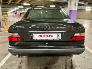 1994 Mercedes-Benz E-Класс 320 I (W124), чёрный, 1190000 рублей, вид 5
