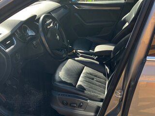 2018 Skoda Octavia III (A7) Рестайлинг, бежевый, 1600000 рублей, вид 5