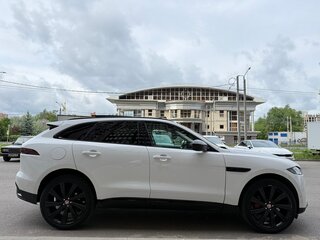 2021 Jaguar F-Pace I Рестайлинг, белый, 5000000 рублей, вид 3