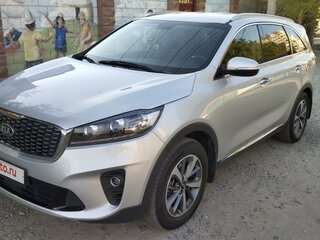 2018 Kia Sorento II Рестайлинг, серебристый, 2900000 рублей, вид 1