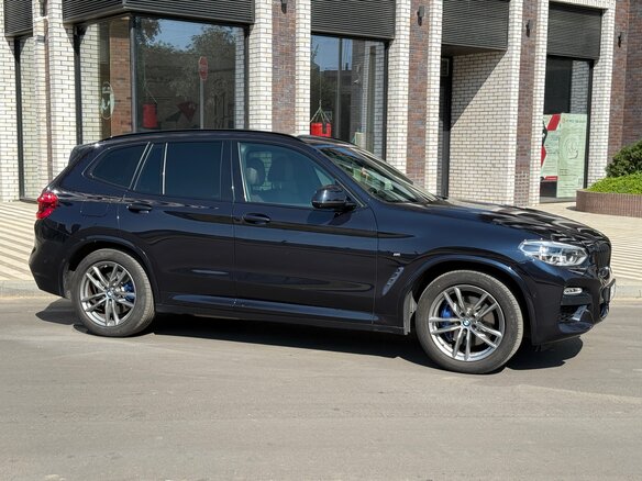 2019 BMW X3 20d xDrive III (G01), синий, 5150000 рублей - вид 3