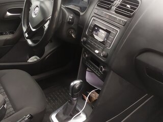 2018 Volkswagen Polo V Рестайлинг, серебристый, 1200000 рублей, вид 5