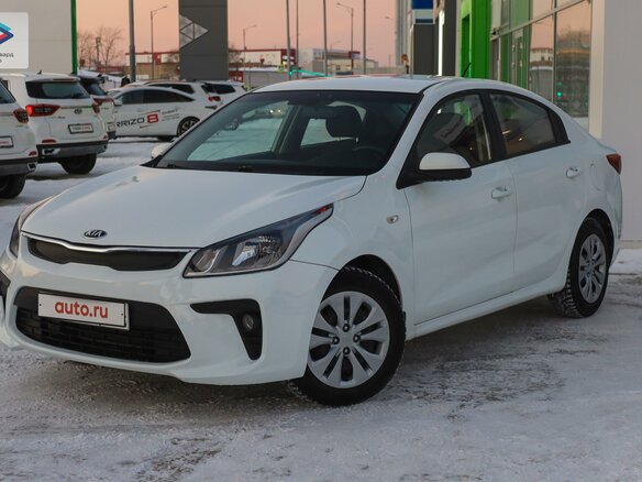 2020 Kia Rio IV, белый, 1190000 рублей - вид 2