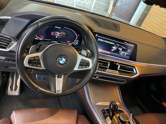 2020 BMW X5 40i IV (G05/G18), чёрный, 7000000 рублей - вид 3