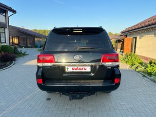 2015 Toyota Land Cruiser 200 Series Рестайлинг 2, чёрный, 4850000 рублей, вид 4