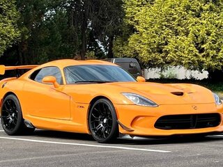 2015 Dodge Viper V, оранжевый, 28880000 рублей, вид 3