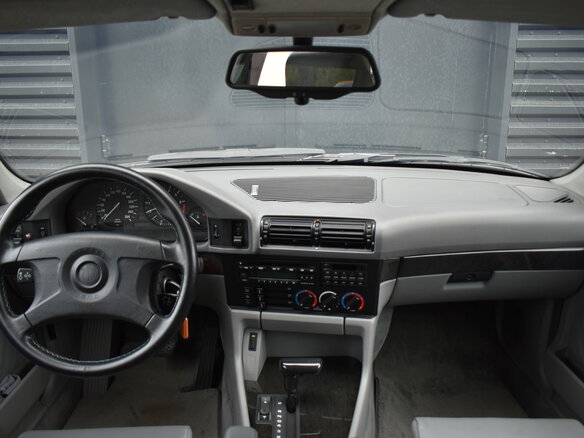 1995 BMW 5 серии 540i III (E34), синий, 3950000 рублей - вид 9