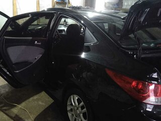 2012 Hyundai Solaris I, чёрный, 970000 рублей, вид 2