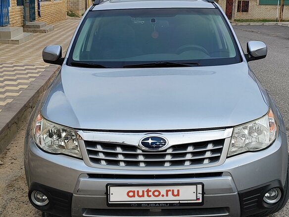 2012 Subaru Forester III Рестайлинг, серебристый, 1450000 рублей - вид 1