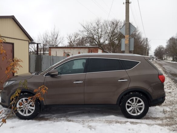 2019 Dongfeng 580 I, коричневый, 1700000 рублей - вид 1