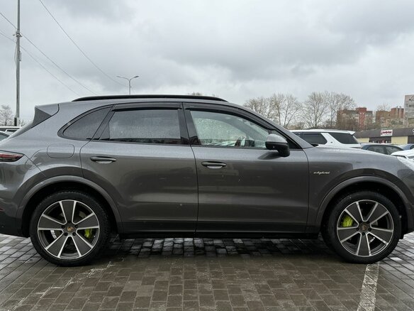 2019 Porsche Cayenne E-Hybrid III, серый, 5900000 рублей - вид 6