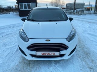 2015 Ford Fiesta Mk6 Рестайлинг, белый, 650000 рублей, вид 2