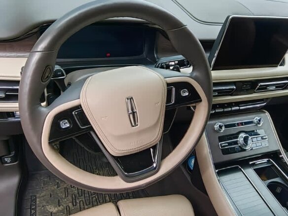 2021 Lincoln Aviator II, синий, 6900000 рублей - вид 24