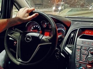 2013 Opel Astra J Рестайлинг, серый, 970000 рублей, вид 5