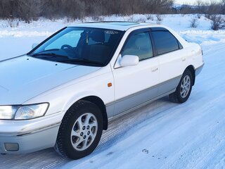 1998 Toyota Camry IV (XV20), белый, 530000 рублей, вид 1