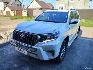 2021 Toyota Land Cruiser Prado 150 Series Рестайлинг 3, белый, 6085000 рублей, вид 1