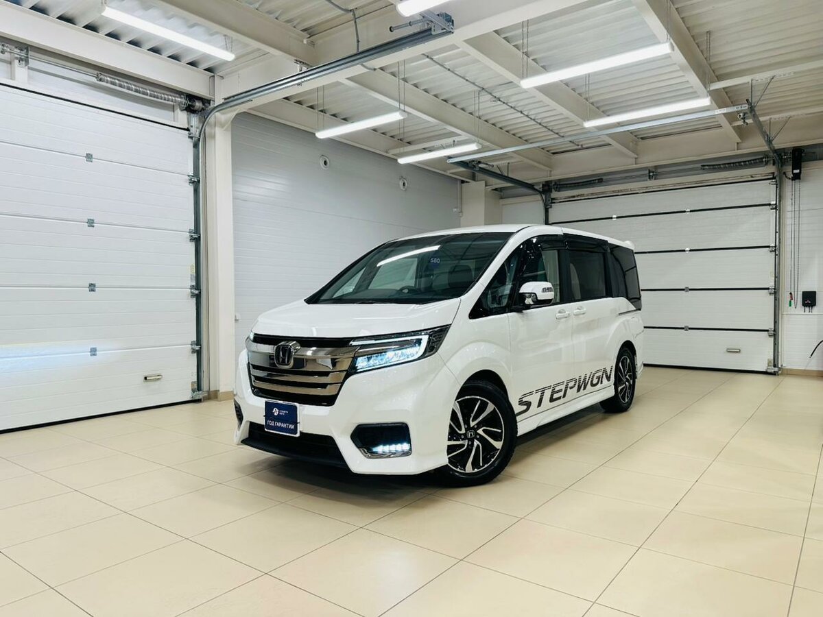 Открыть фотографии: Honda Stepwgn V Рестайлинг