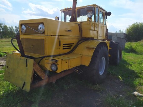 1981 Кировец К-701, жёлтый, 750000 рублей, вид 5