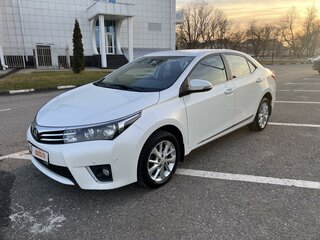 2013 Toyota Corolla XI (E160, E170, E180), белый, 1400000 рублей, вид 1