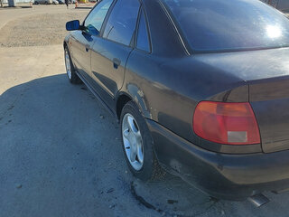 1995 Audi A4 I (B5), чёрный, 350000 рублей, вид 3
