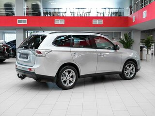 2013 Mitsubishi Outlander III, серебристый, 1200000 рублей, вид 2