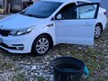 2017 Kia Rio III Рестайлинг, белый, 1250000 рублей - вид 4
