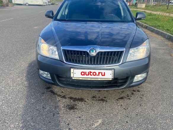 2012 Skoda Octavia II (A5) Рестайлинг, серый, 900000 рублей
