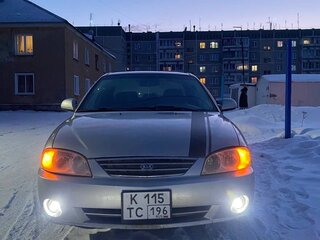 2004 Kia Spectra I Рестайлинг 2, серебристый, 280000 рублей, вид 3