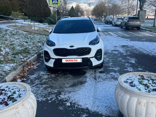 2021 Kia Sportage IV Рестайлинг, белый, 3333333 рублей, вид 4
