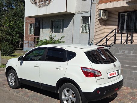 2011 Nissan Qashqai I Рестайлинг, белый, 1190000 рублей, вид 3