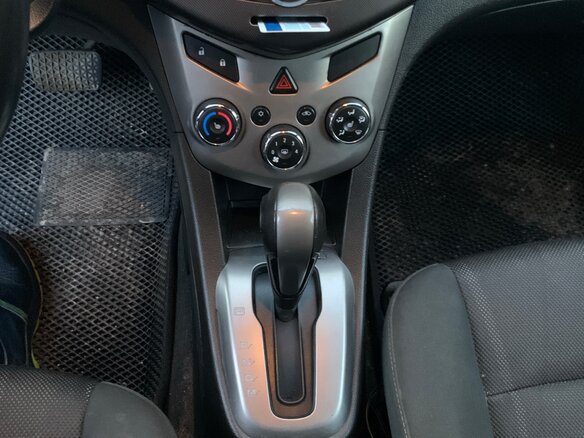 2013 Chevrolet Aveo II, голубой, 500000 рублей - вид 14