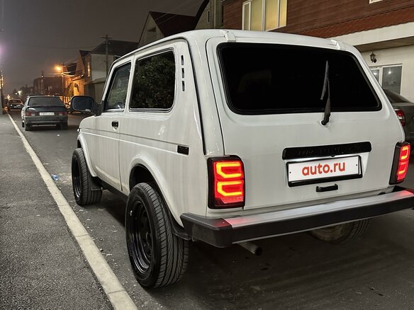 2011 Lada (ВАЗ) 2121 (4x4) I Рестайлинг, белый, 650000 рублей - вид 8