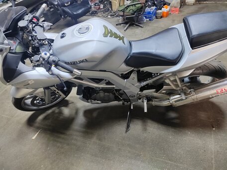 2003 Suzuki SV 1000, серебристый, 450000 рублей, вид 3