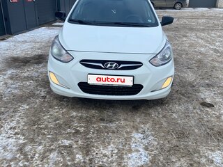 2011 Hyundai Solaris I, белый, 700000 рублей, вид 2