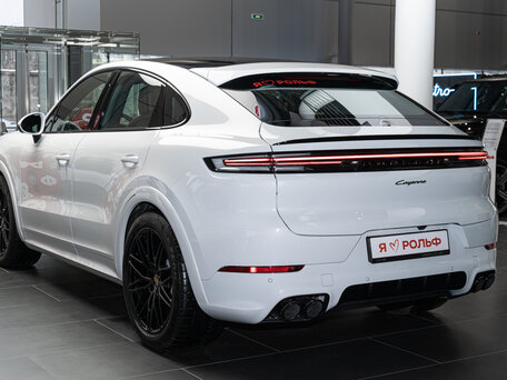 2025 Porsche Cayenne Coupé III Рестайлинг, белый, 18495000 рублей, вид 4