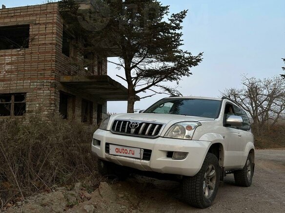 2002 Toyota Land Cruiser Prado 120 Series, белый, 1750000 рублей - вид 2