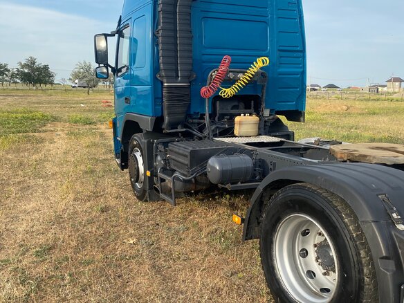 2007 Volvo FM, синий, 2050000 рублей - вид 2