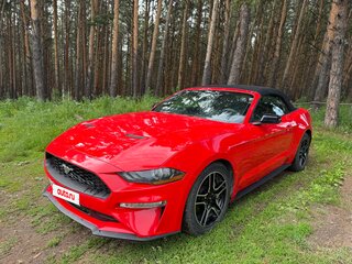2018 Ford Mustang VI Рестайлинг, белый, 2450000 рублей, вид 1