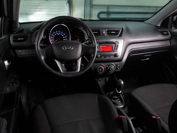 2014 Kia Rio III, серебристый, 779000 рублей - вид 5