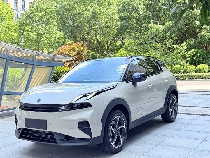 Открыть фотографии: Lynk & Co 06 I Рестайлинг