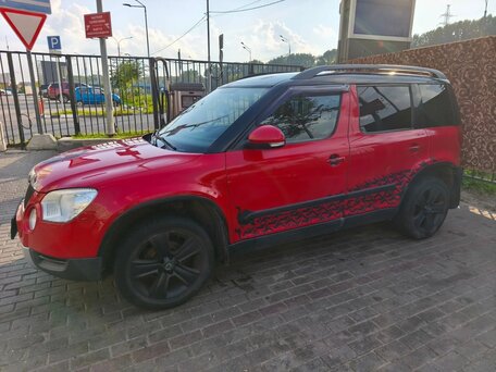 2012 Skoda Yeti I, красный, 555000 рублей, вид 4