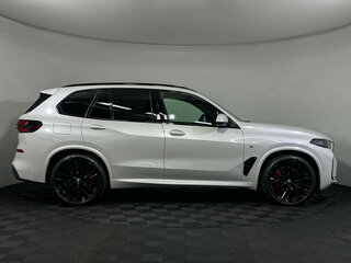 2025 BMW X5 40d IV (G05/G18) Рестайлинг, белый, 15540000 рублей, вид 5