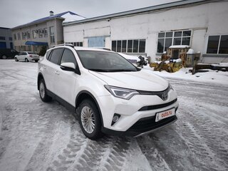 2018 Toyota RAV4 IV (XA40) Рестайлинг, белый, 2400000 рублей, вид 1