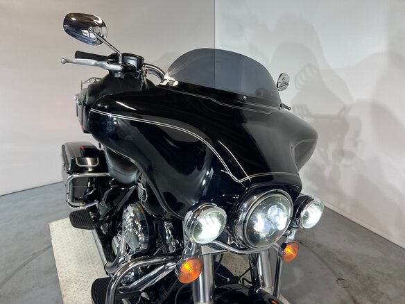 2012 Harley-Davidson Electra Glide, чёрный, 730000 рублей - вид 4