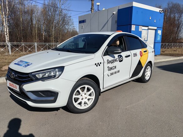 2023 Lada (ВАЗ) Vesta I Рестайлинг (NG), белый, 1100000 рублей - вид 1