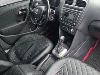 2016 Volkswagen Polo V Рестайлинг, коричневый, 820000 рублей, вид 5