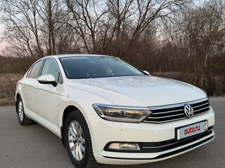 2017 Volkswagen Passat DSG6 B8, белый, 1900000 рублей, вид 4