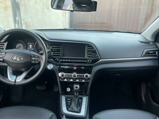 2019 Hyundai Avante VI Рестайлинг, серый, 1400000 рублей, вид 5