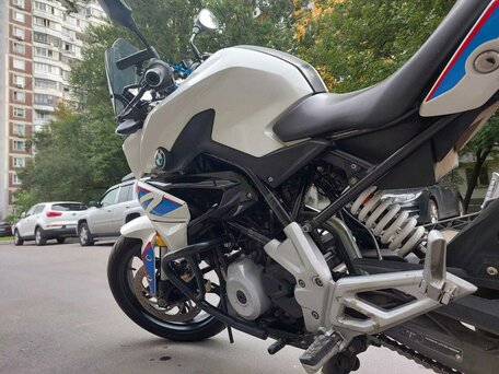 2018 BMW G 310 R, белый, 405000 рублей, вид 1