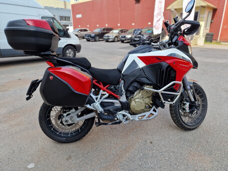 2021 Ducati Multistrada V4, красный, 1990000 рублей, вид 3